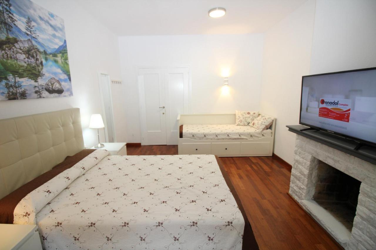 Rooms Viladomat Барселона Екстер'єр фото